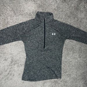 Gray under armour 3/4 tech